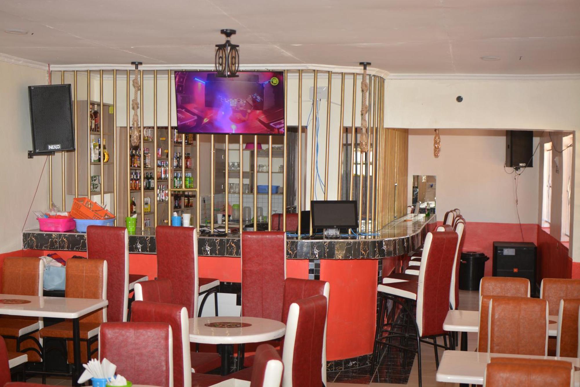 The Farm Bar And Restaurant Hotel Kakamega Eksteriør billede